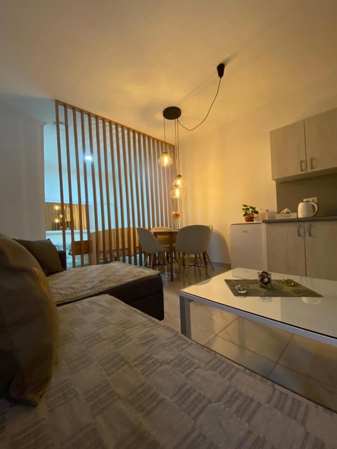 Deluxe Apartment Tuzla Ngoại thất bức ảnh