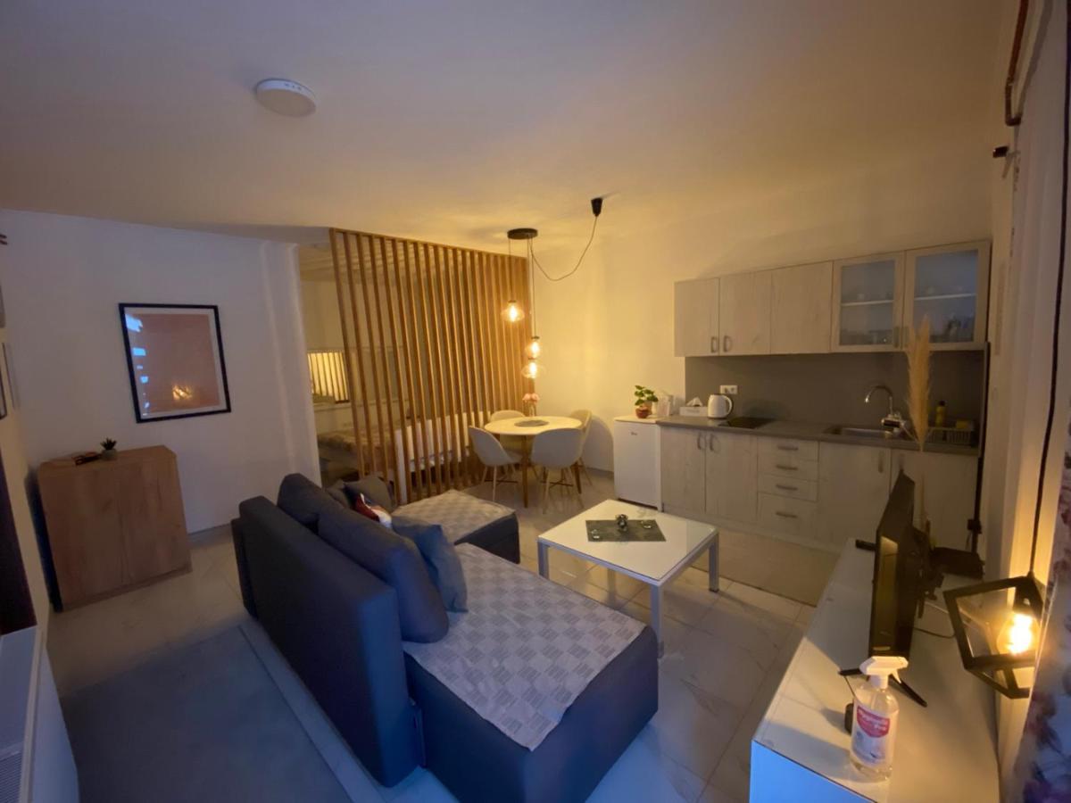 Deluxe Apartment Tuzla Ngoại thất bức ảnh